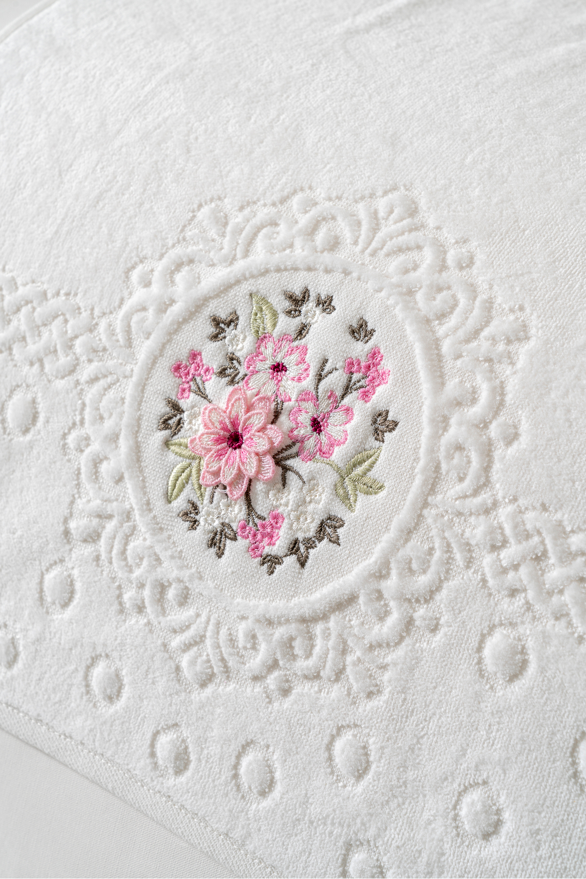 6 Parça 3D Nakışlı Premium Çeyizlik El Yüz Havlusu 50x90 cm %100 Pamuk ve Kadife