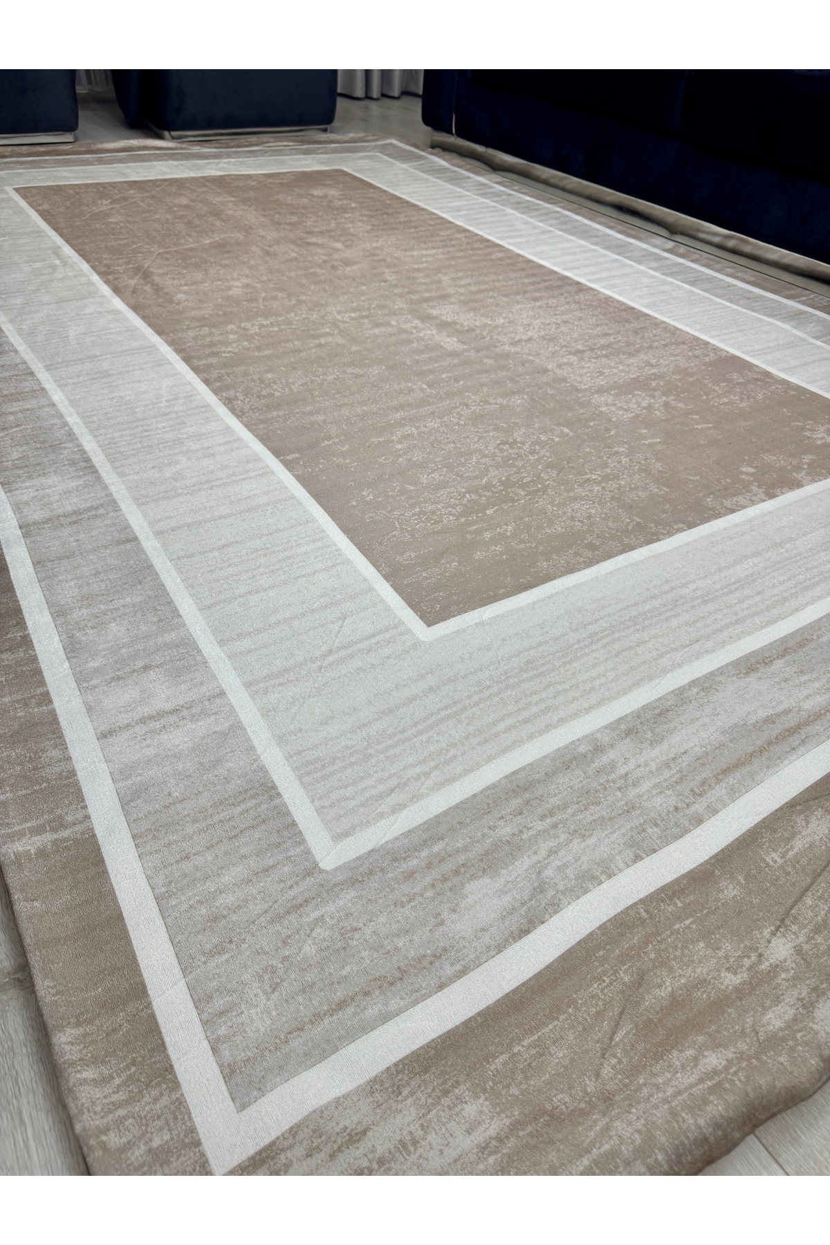 Modern Çerçeveli Sade Desen Halı Örtüsü Lastikli ve Süngerli Kaymaz Taban Yıkanabilir