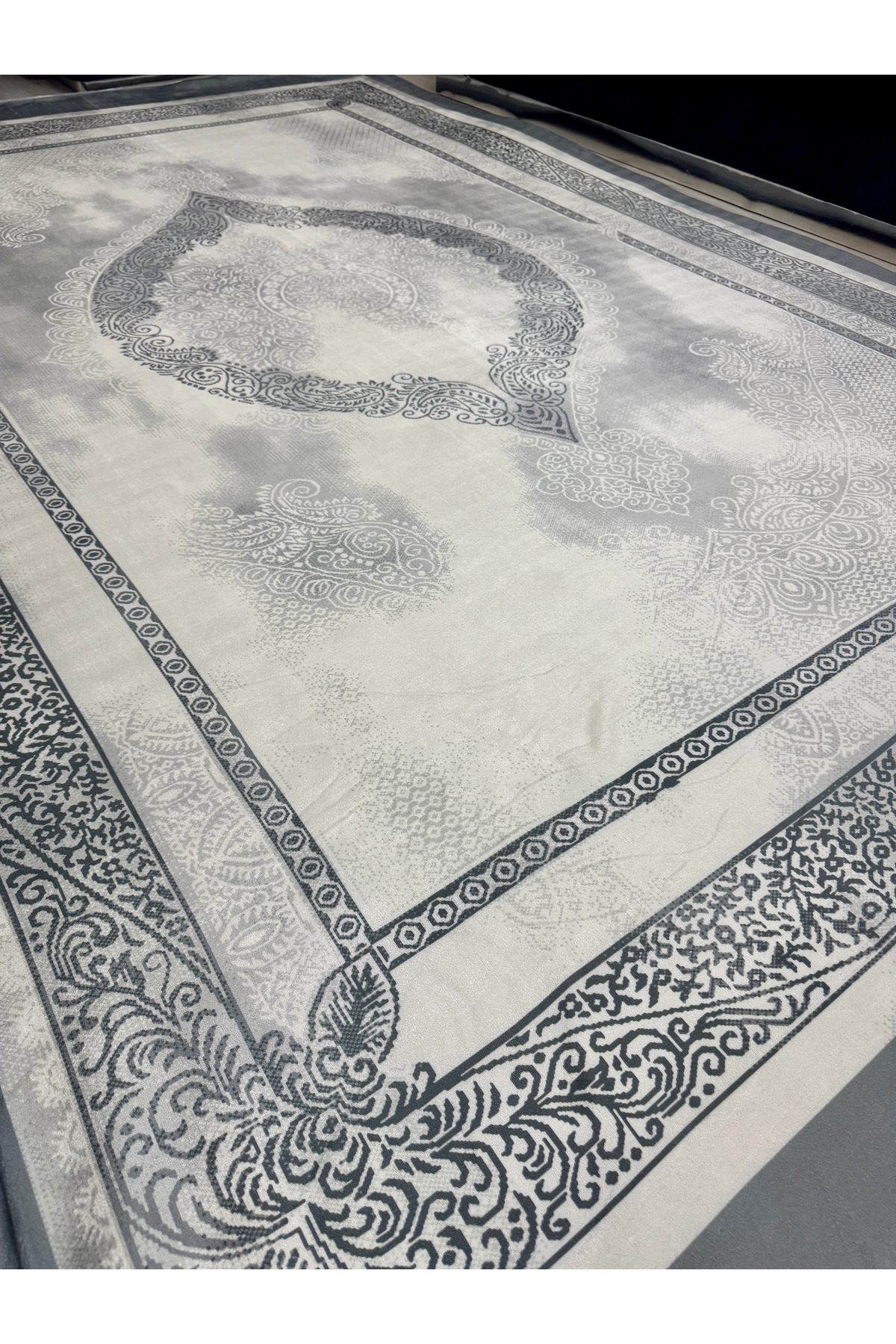 Osmanlı Motifli Halı Örtüsü Lastikli ve Süngerli Kaymaz Taban Yıkanabilir