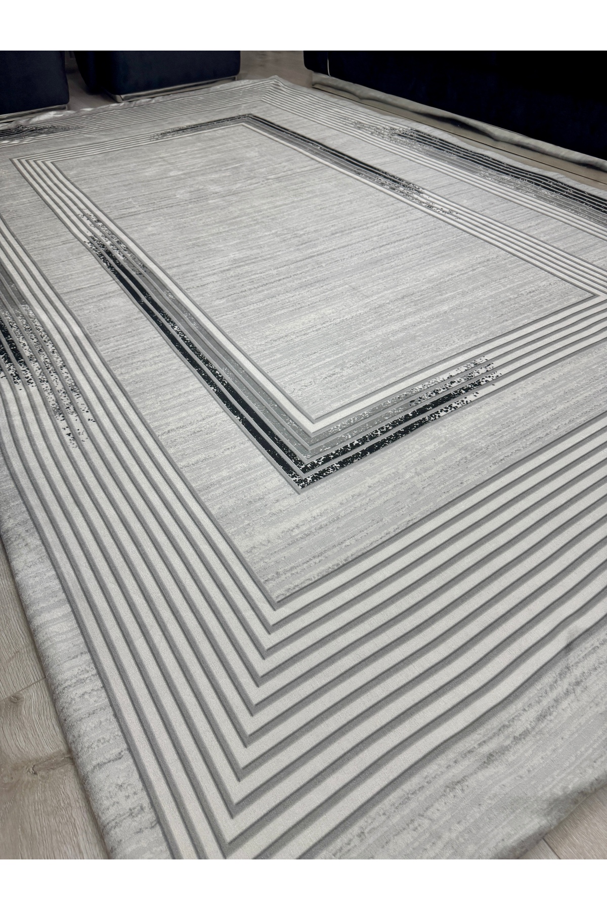 Dekoratif Modern Halı Örtüsü Lastikli ve Süngerli Kaymaz Taban Yıkanabilir