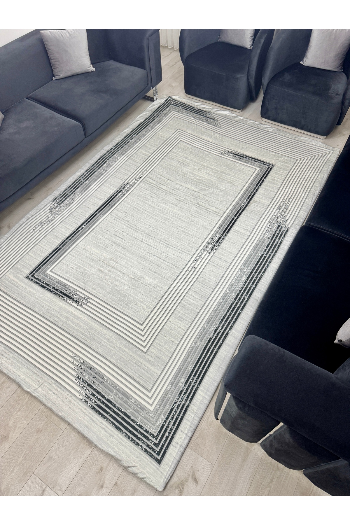 Dekoratif Modern Halı Örtüsü Lastikli ve Süngerli Kaymaz Taban Yıkanabilir