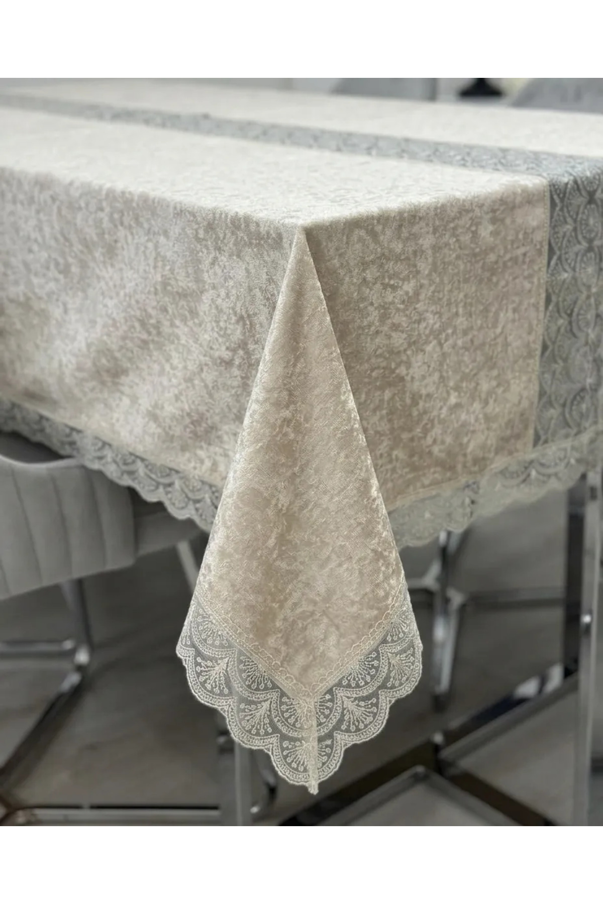 160 x 260 Ebatında 8 ve 12 Kişilik Masalara Uygun Leke Tutmaz Masa Örtüsü Premium