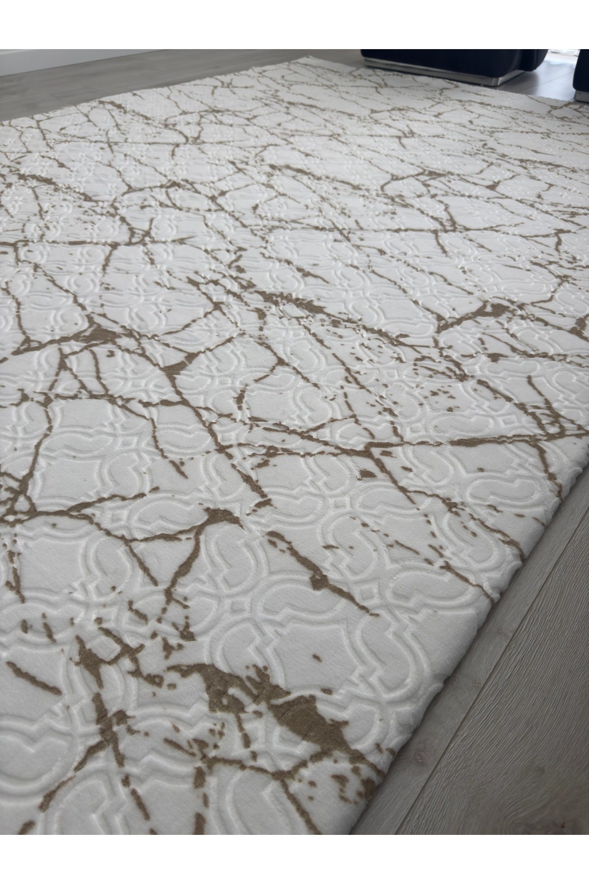 Halının Altına Kolayca Katlanabilen 230x330 Mikro Polar Lastiksiz Halı Örtüsü Kalın Dokulu (MERMER)