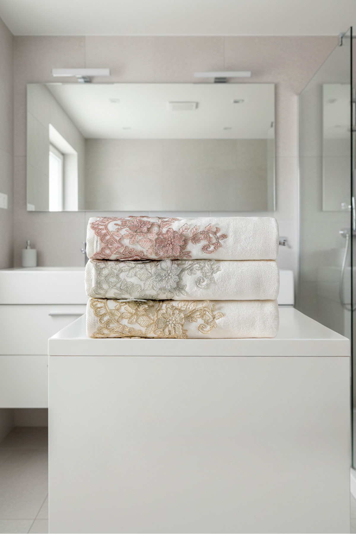 3'lü Çeyizlik Premium Havlu Seti Çiçek Fransız Güpürü Desenli 50x90 cm %100 Pamuk Kadife